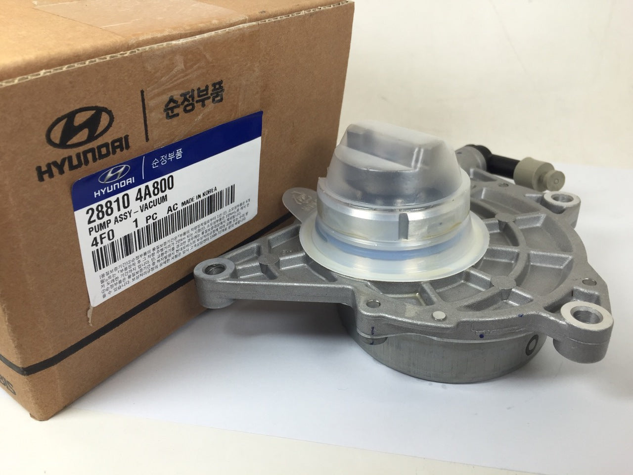 288104A800 288104A402 Genuine Vacuum Pump for Hyundai Grand Starex
